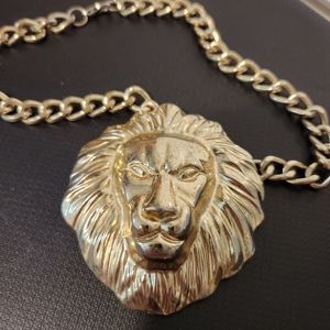 Gold lion head necklace choker.